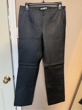 CLIO 100% leather size 4 pants NWT